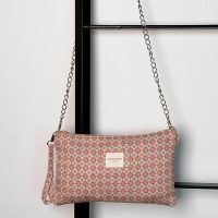 GALE-CLUTCH-01
