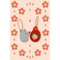 CAPERUCITA-PENDIENTESFLORES-01